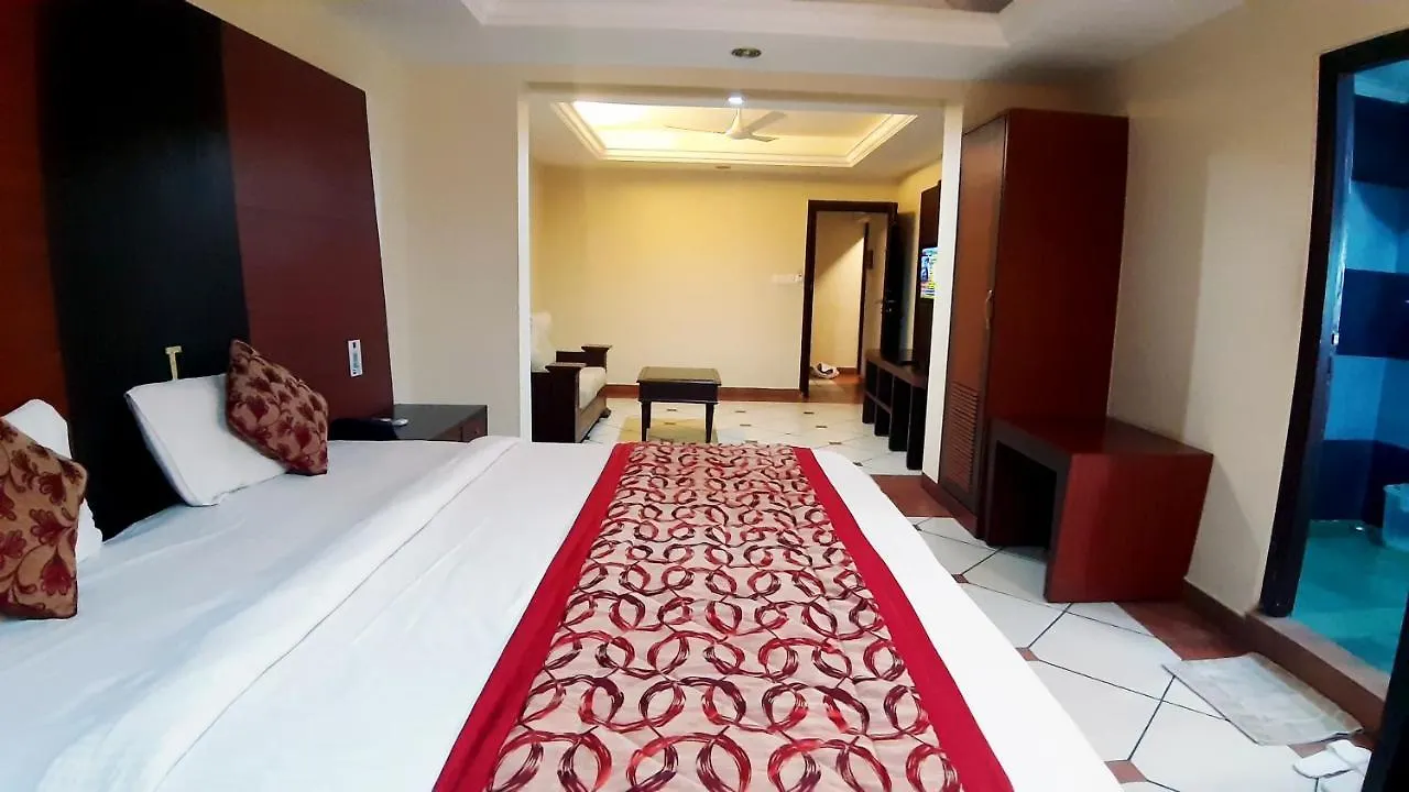 Emarald Hotel Cochin Kochi