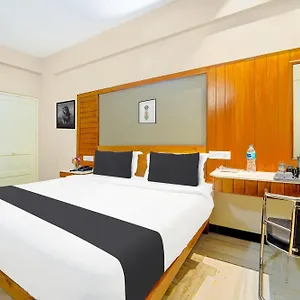 Super O Broadway Ernakulam Hotel